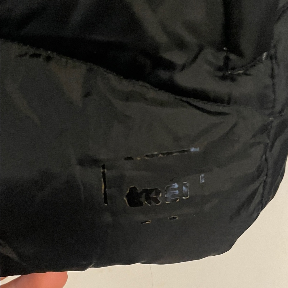 REI Black Women's Quilted Insulated Vest - Picture 5 of 10